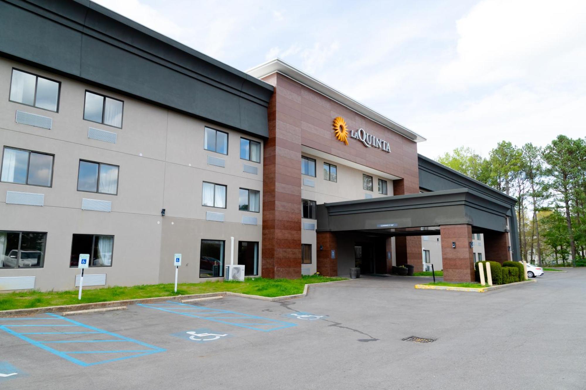 La Quinta Inn Birmingham - Inverness Exterior photo